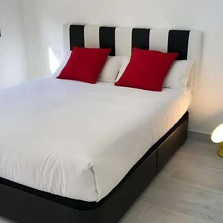 Apartment Ginosi Eccentric Apartel Castelldefels