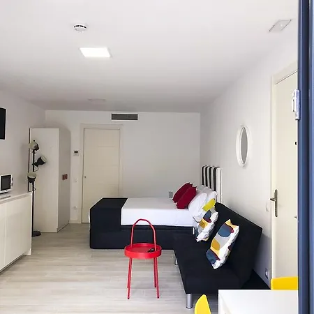 Apartment Ginosi Eccentric Apartel Castelldefels
