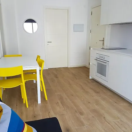 Ginosi Eccentric Apartel Apartment