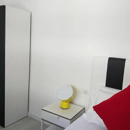 Ginosi Eccentric Apartel Apartment